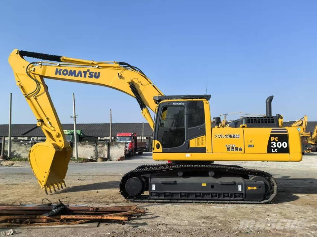 Komatsu PC 300-8 Lánctalpas kotrók
