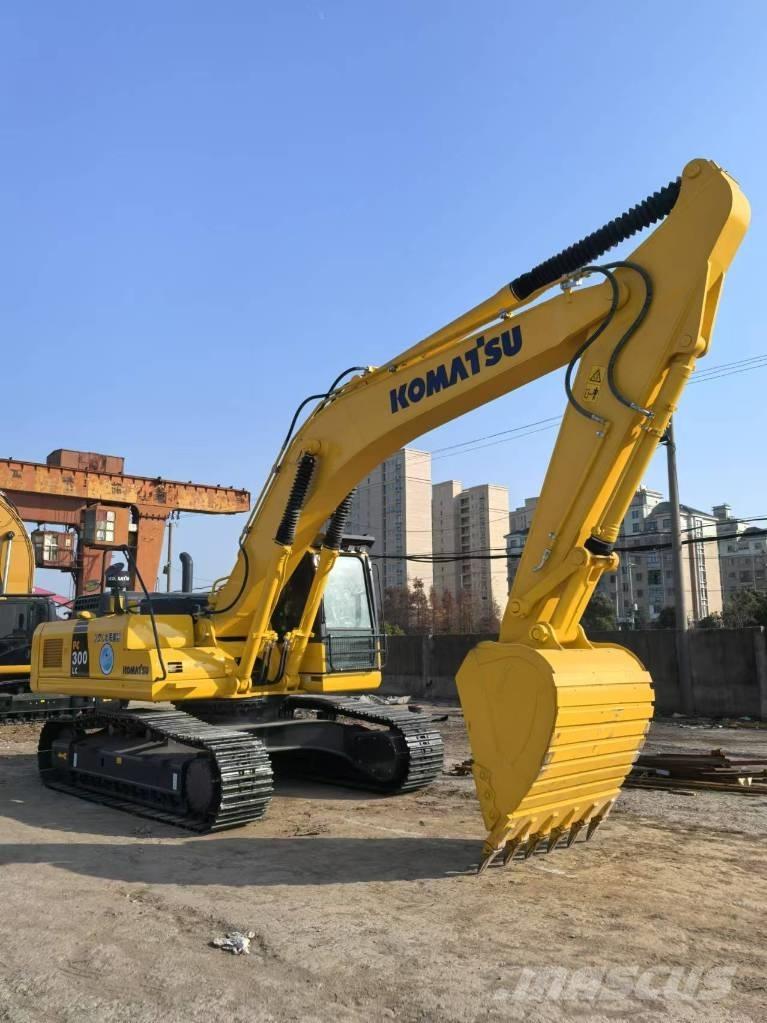 Komatsu PC 300-8 Lánctalpas kotrók