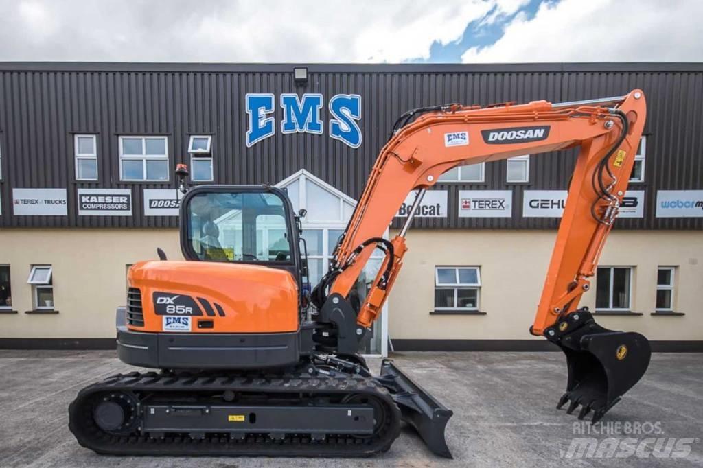 Doosan DX 85 R Közepes (midi) kotrók 7 t - 12 t