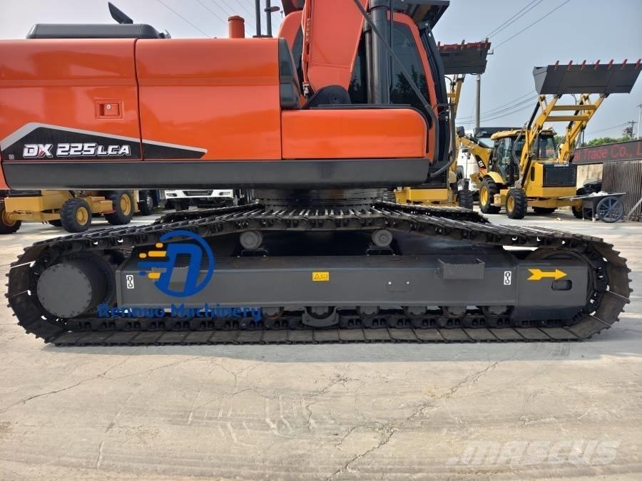 Doosan DX 225 LCA Lánctalpas kotrók