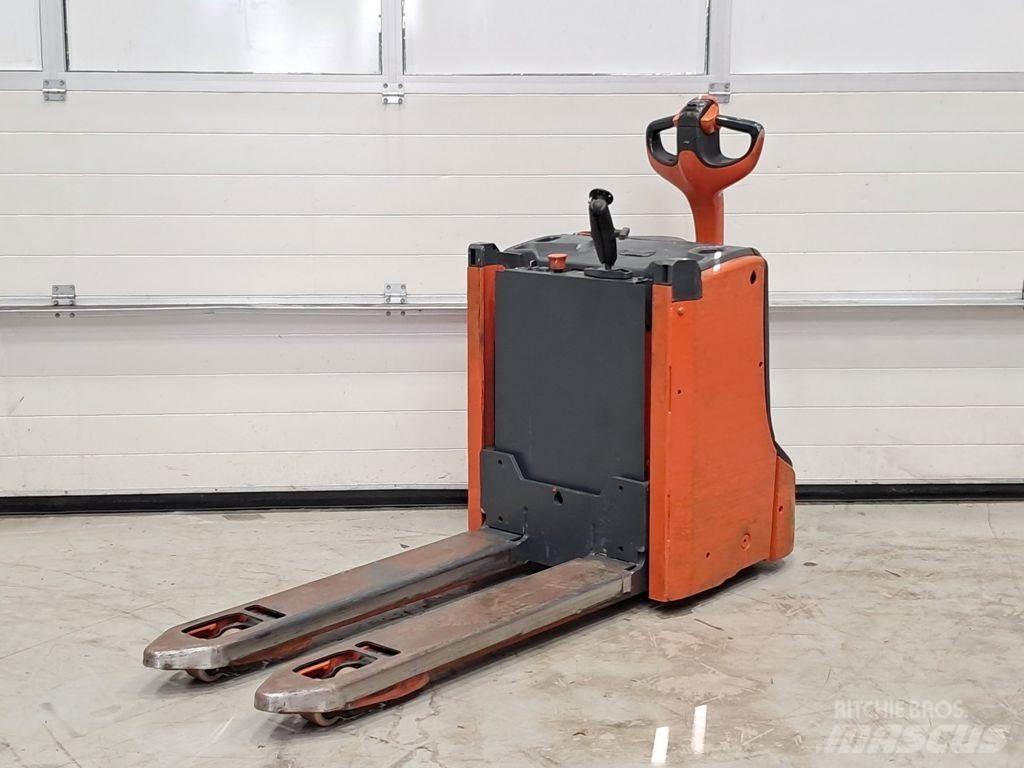 Linde T16L Alacsony emelőkocsi