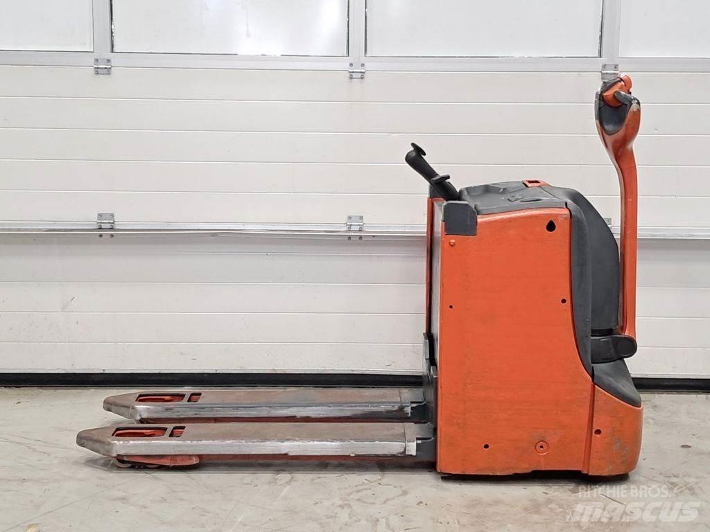 Linde T16L Alacsony emelőkocsi