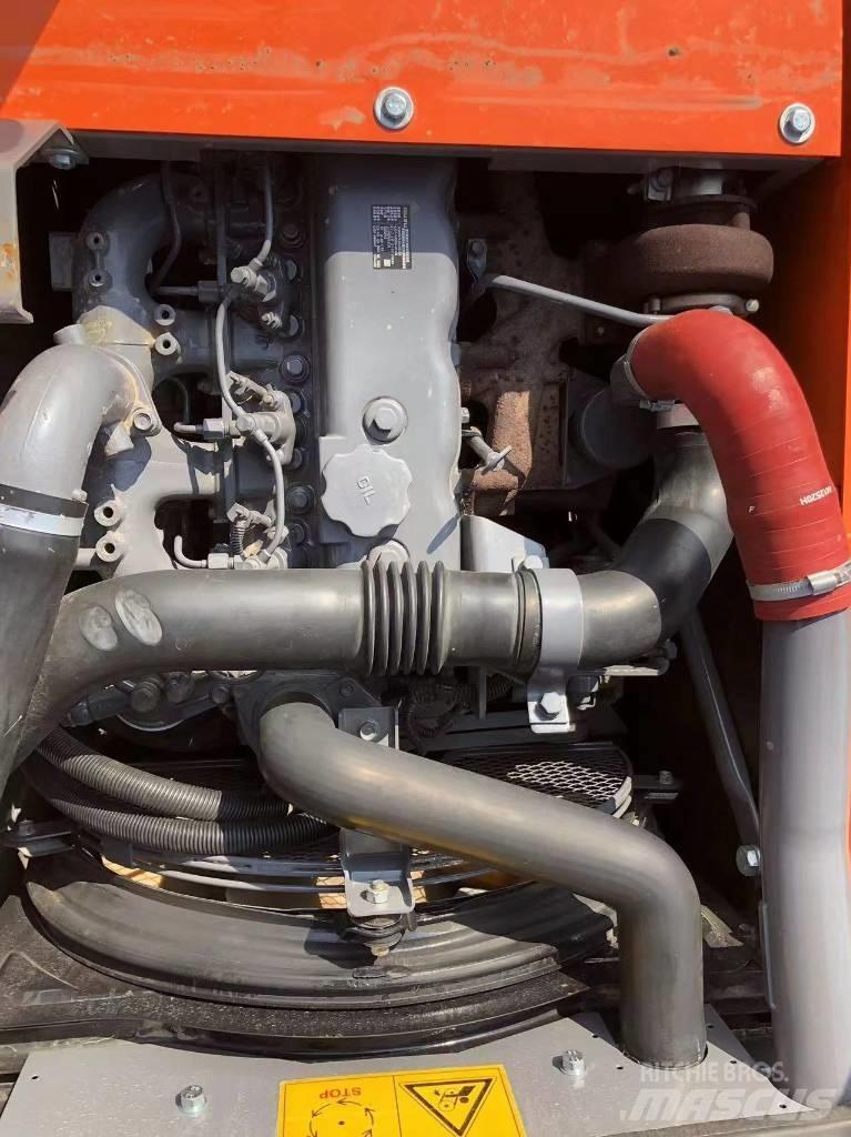 Hitachi ZX 120 Lánctalpas kotrók