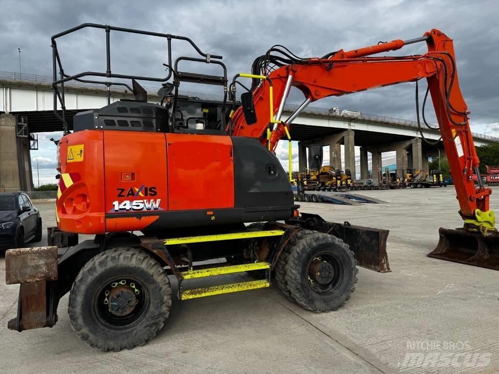 Hitachi ZX 145 W-6 Gumikerekes kotrók