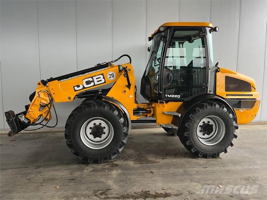 JCB TM 220 Agri Gumikerekes homlokrakodók
