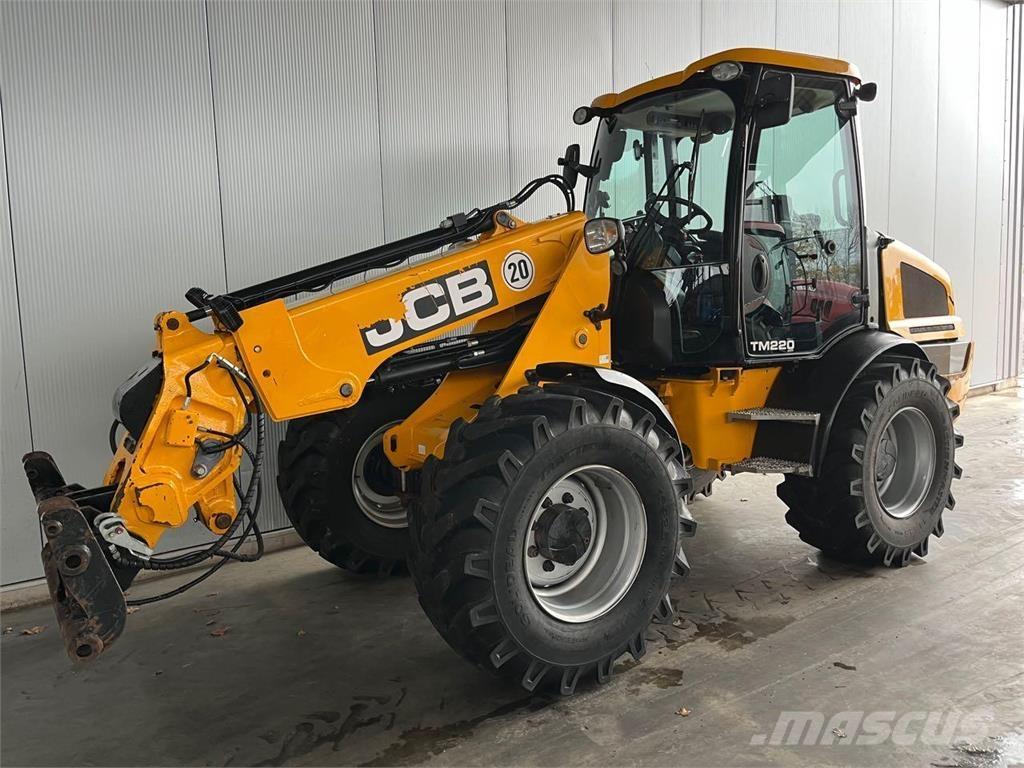 JCB TM 220 Agri Gumikerekes homlokrakodók
