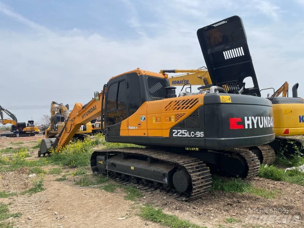 Hyundai 225LC-9S Lánctalpas kotrók