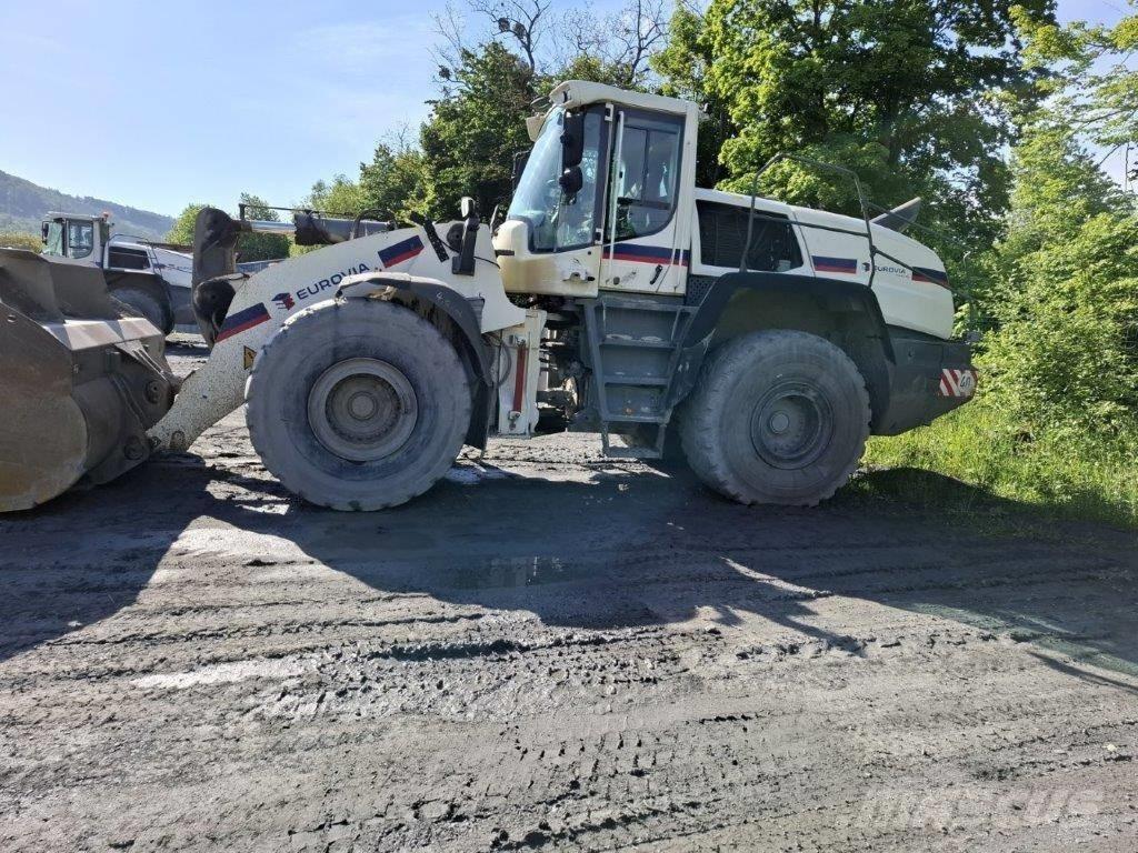 Liebherr L580XP Gumikerekes homlokrakodók