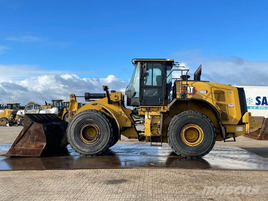 CAT 966 Gumikerekes homlokrakodók