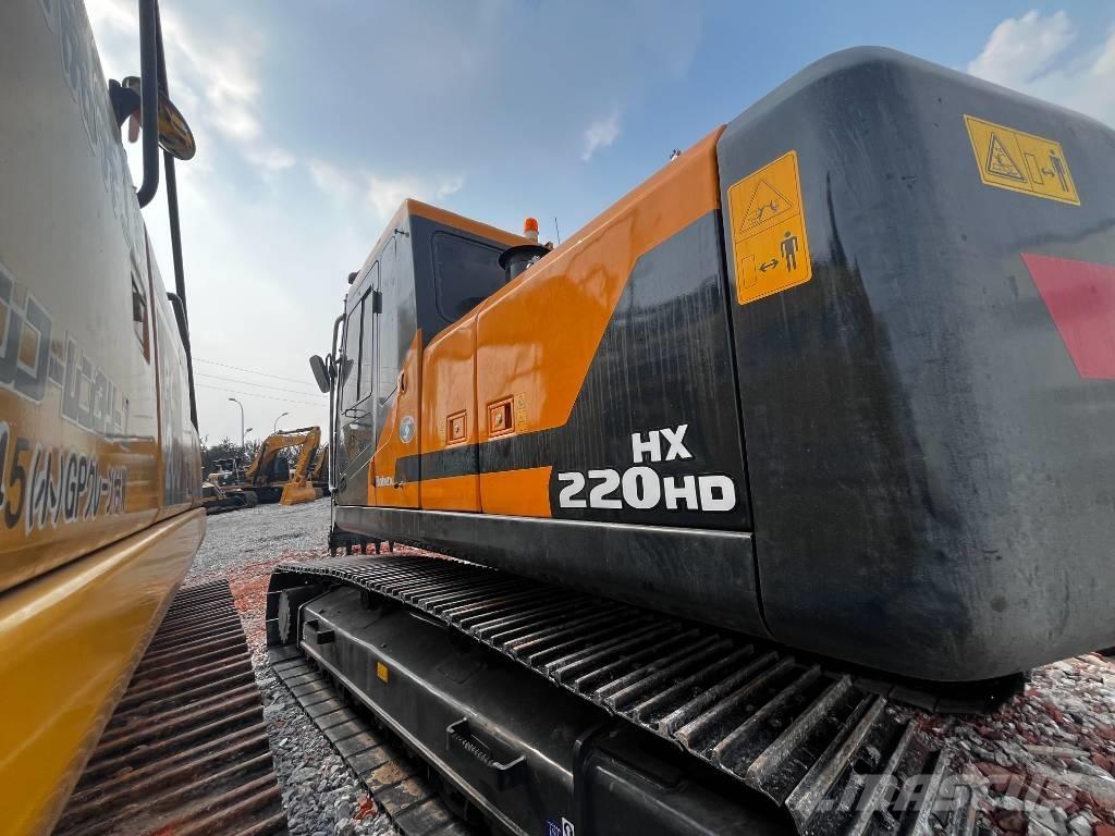 Hyundai HX 220 HD Lánctalpas kotrók
