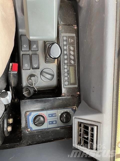 Sany SY 35 U Mini kotrók < 7t