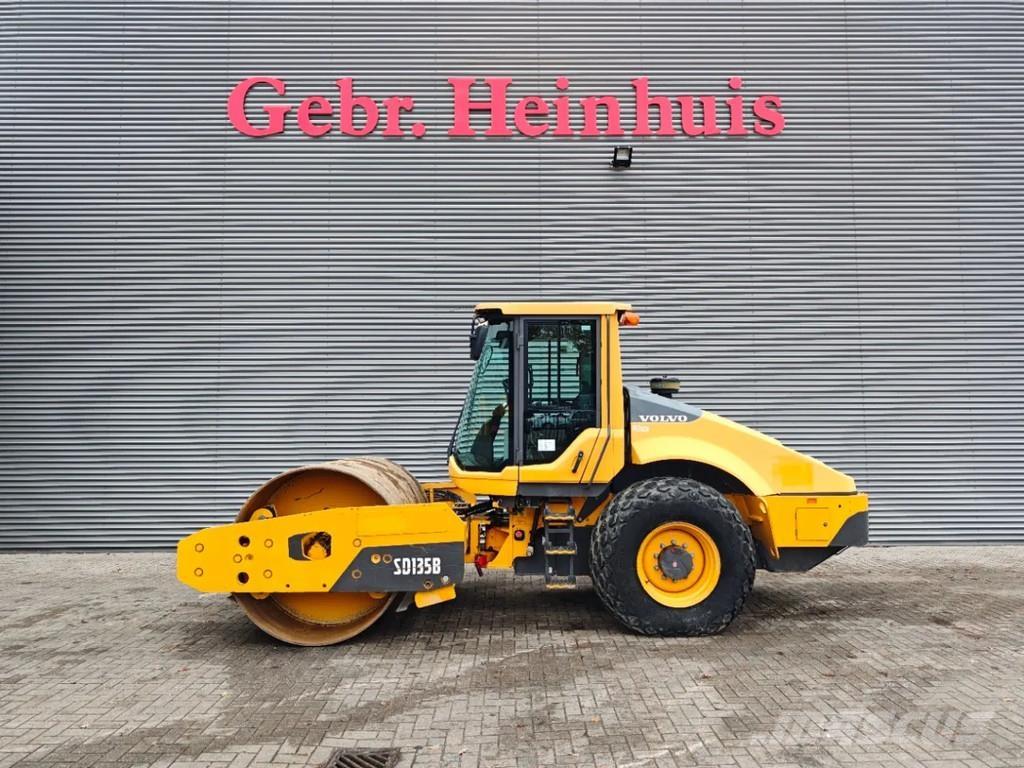 Volvo SD135B Pneumatikus kerekes hengerek