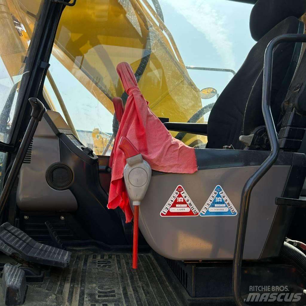 Komatsu 200-8 Lánctalpas kotrók