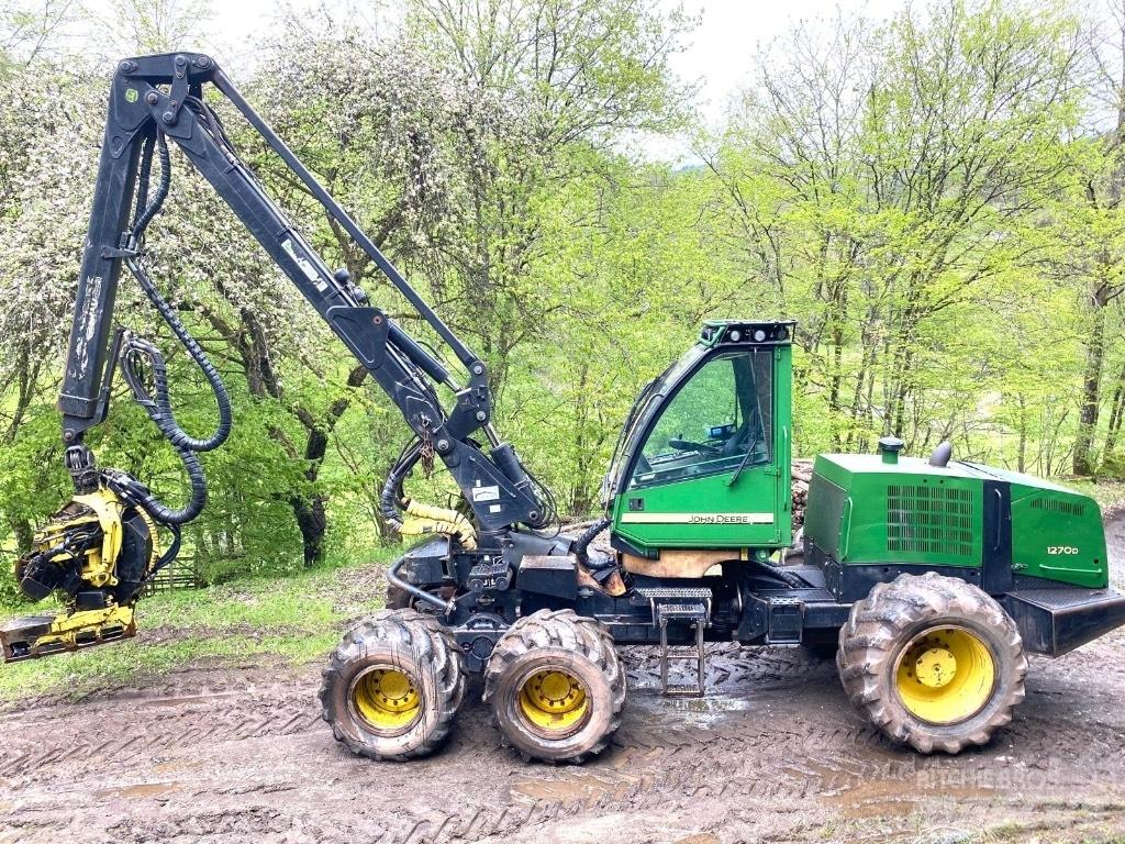 John Deere 1270 D Betakarítók