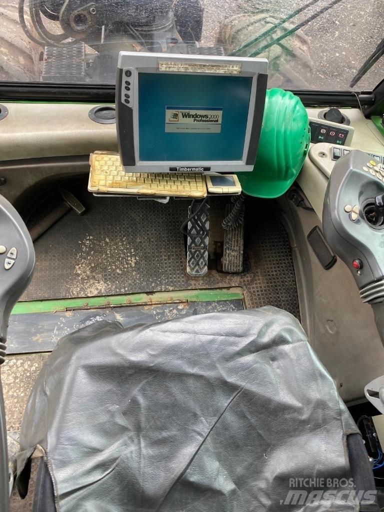 John Deere 1270 D Betakarítók