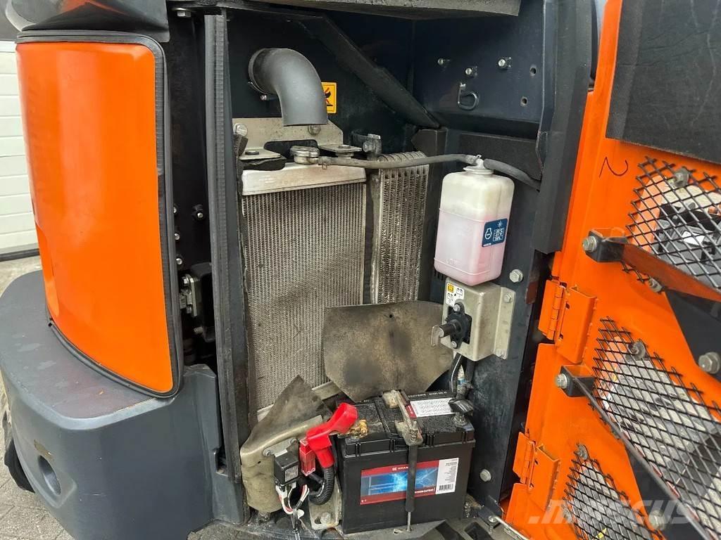 Hitachi ZX26U-6CR Mini kotrók < 7t