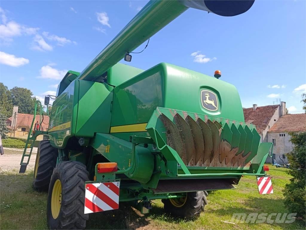 John Deere W650 Kombájnok