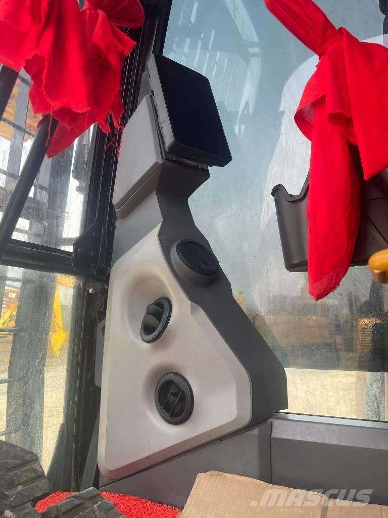 CAT 323GC Lánctalpas kotrók