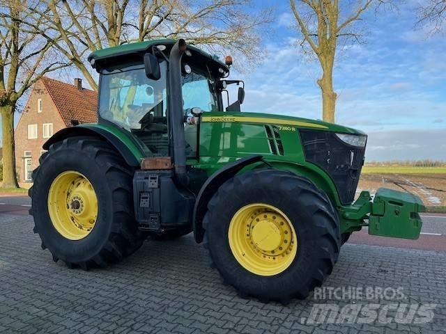 John Deere 7310 R Traktorok