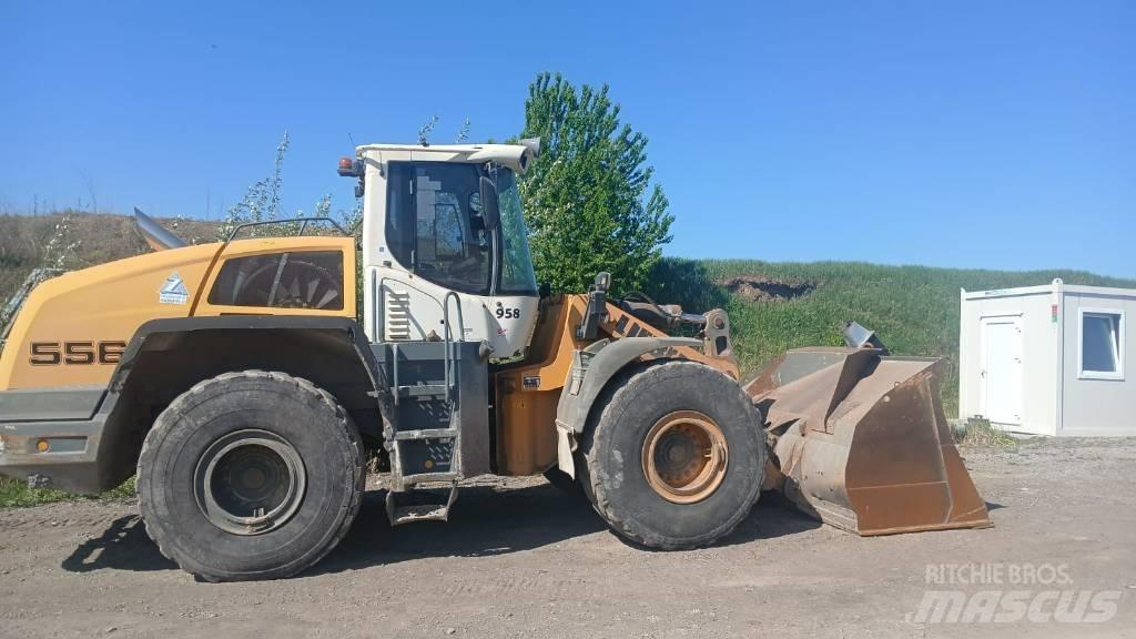 Liebherr L 556 Gumikerekes homlokrakodók