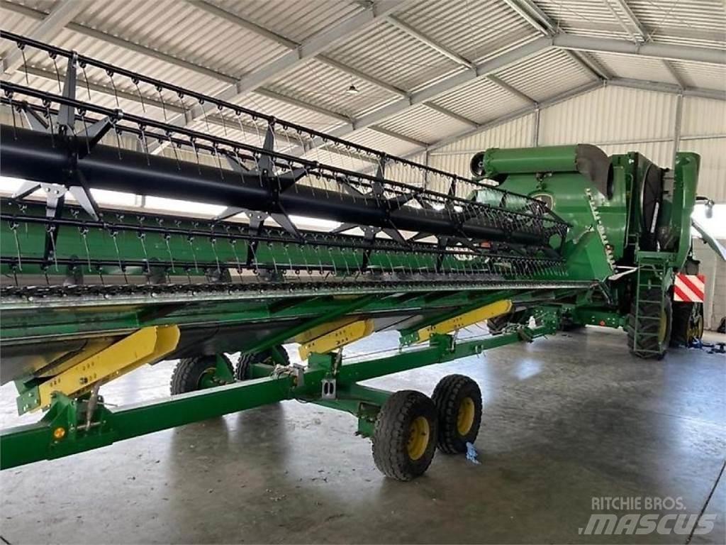 John Deere S 680 Kombájnok