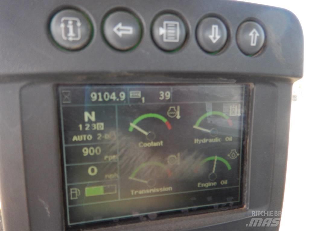 John Deere 524K Gumikerekes homlokrakodók
