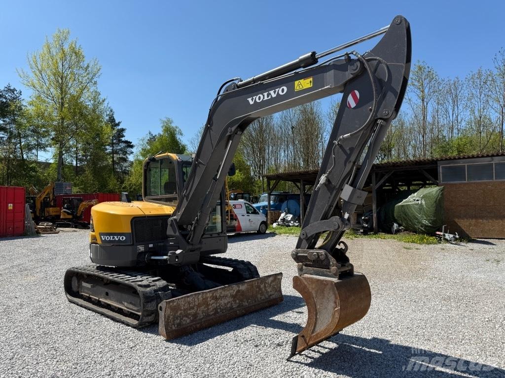 Volvo ECR88D Közepes (midi) kotrók 7 t - 12 t
