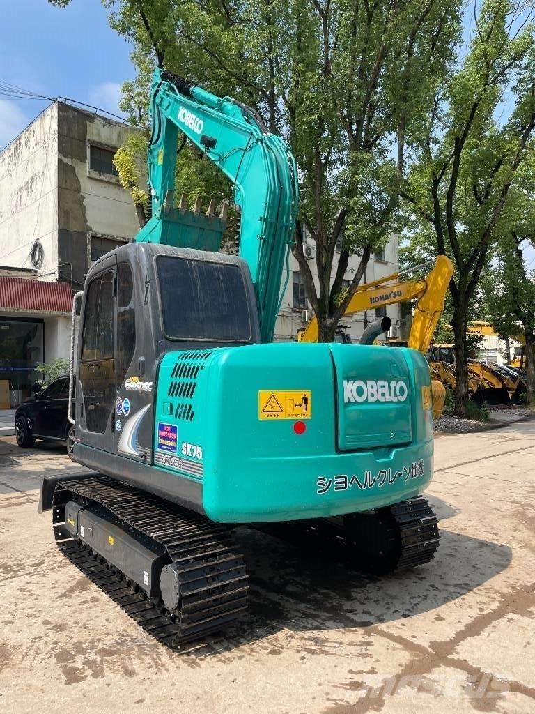 Kobelco SK 75 Mini kotrók < 7t