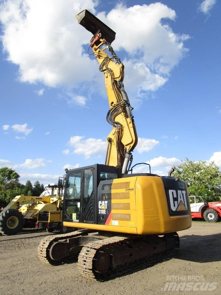 CAT 318 E L Lánctalpas kotrók