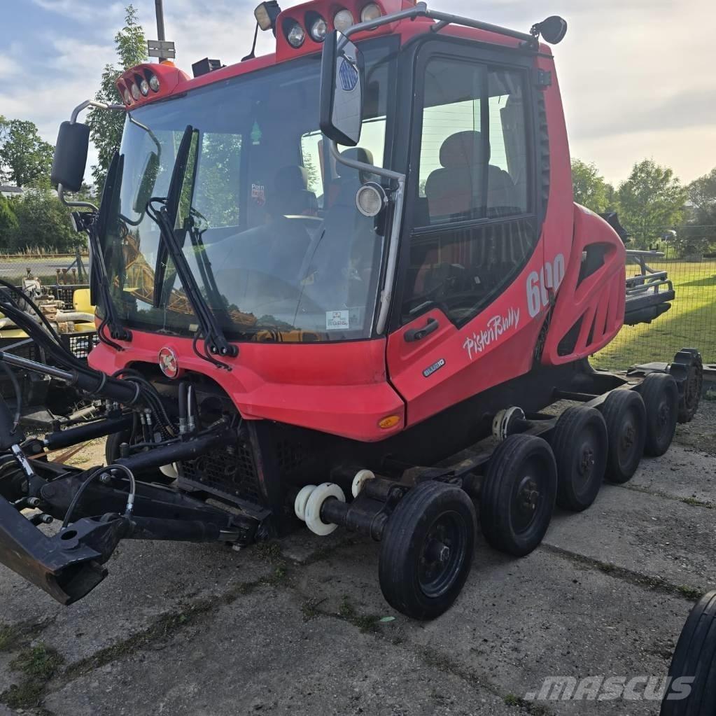 Kässbohrer PB 600 Sípálya kezelő gépek