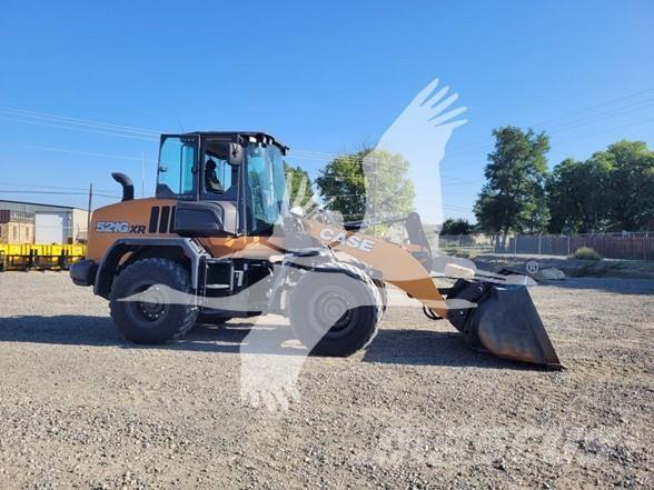 CASE 521G XR Gumikerekes homlokrakodók