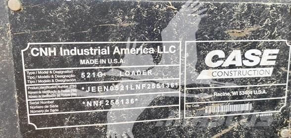 CASE 521G XT Gumikerekes homlokrakodók