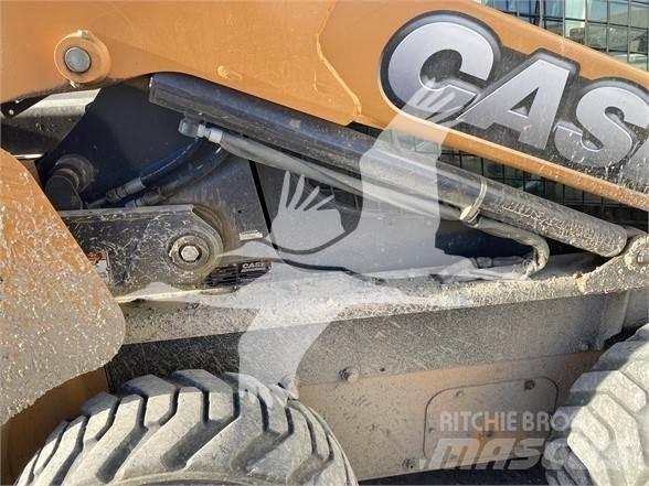 CASE SV300 Kompaktrakodók