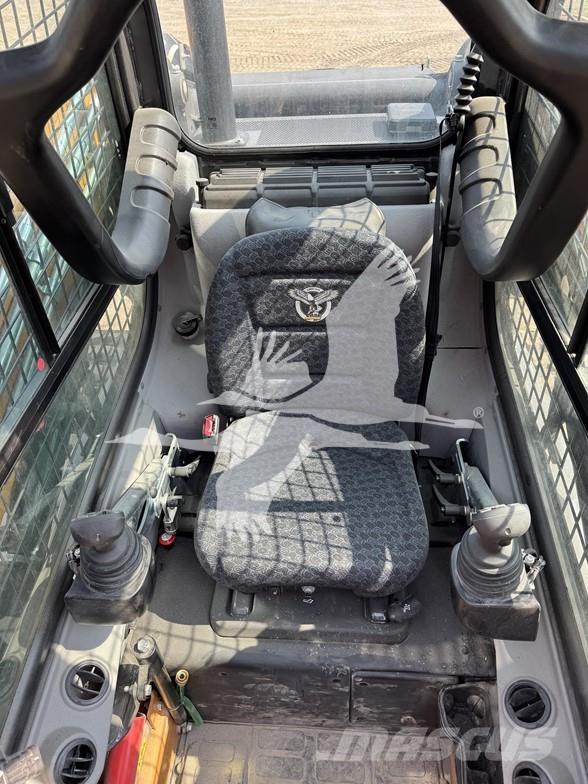 CASE TV450B Kompaktrakodók