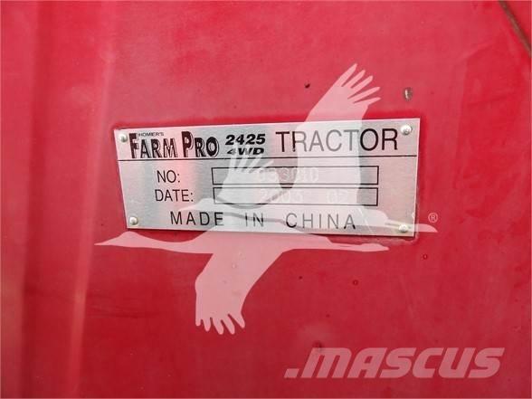  FARM PRO 2425 Traktorok