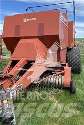 Hesston 4910 Szögletes bálázók
