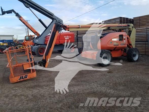 JLG 600AJ Karos emelők