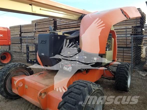 JLG 600AJ Karos emelők