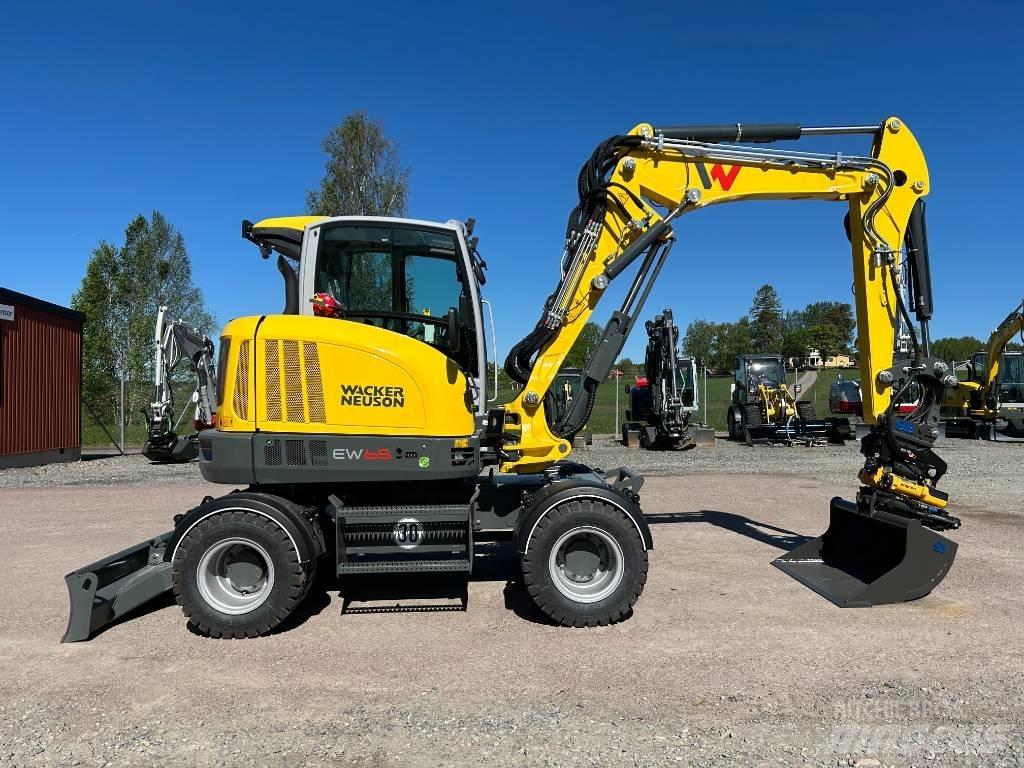 Wacker Neuson EW65 Gumikerekes kotrók