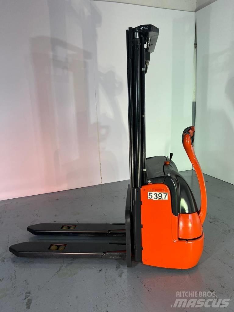 Linde L10 Gyalogkíséretű targonca
