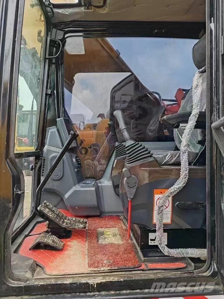 Sany SY215C Lánctalpas kotrók