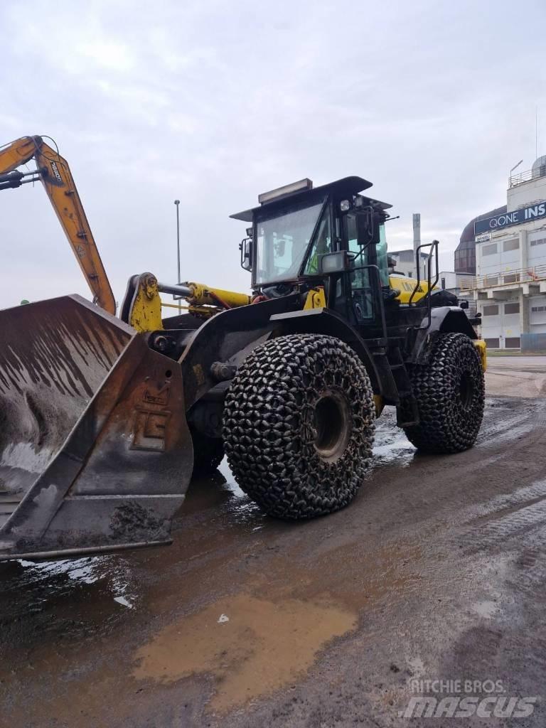 Hitachi ZW250-6 Gumikerekes homlokrakodók