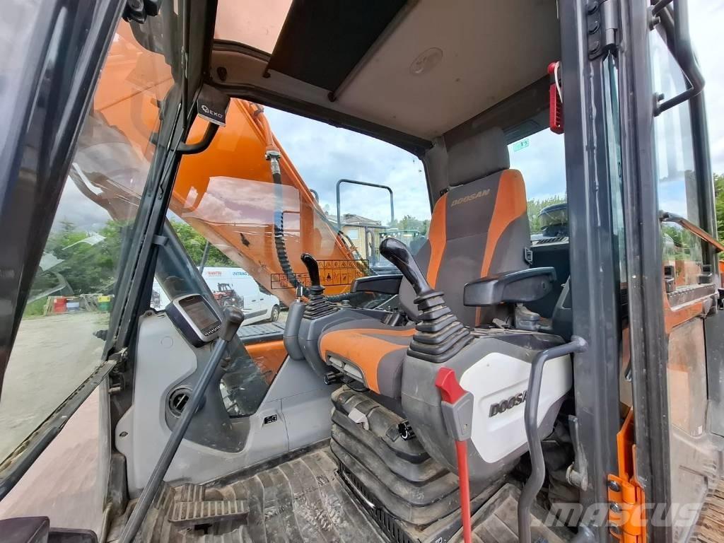 Doosan DX 225 LC-5 Lánctalpas kotrók