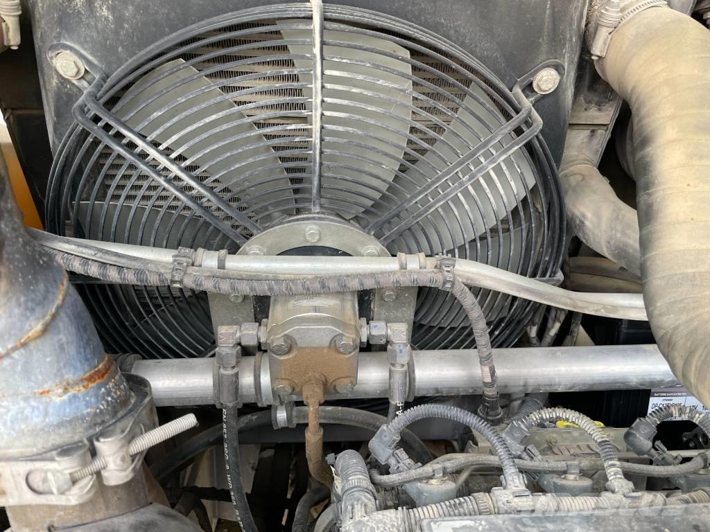 Mecalac AS 700 Gumikerekes homlokrakodók