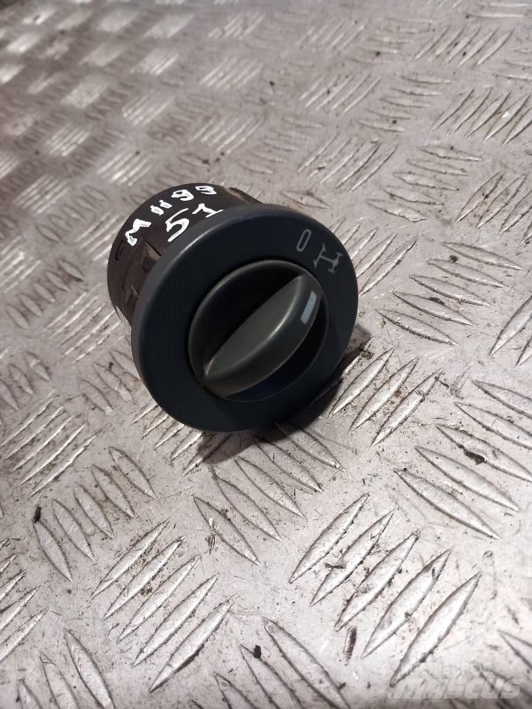 MAN TGM  81255250193 Vezetőfülke és belső tartozékok