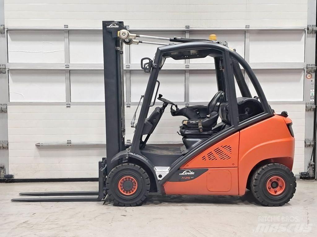 Linde H25T-02 Gázüzemű targoncák