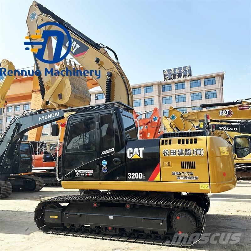 CAT 320 D2 Lánctalpas kotrók