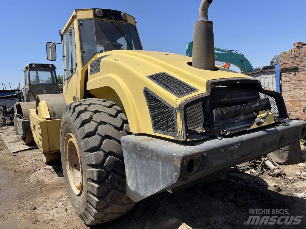 Bomag 226-4 Egydobos hengerek