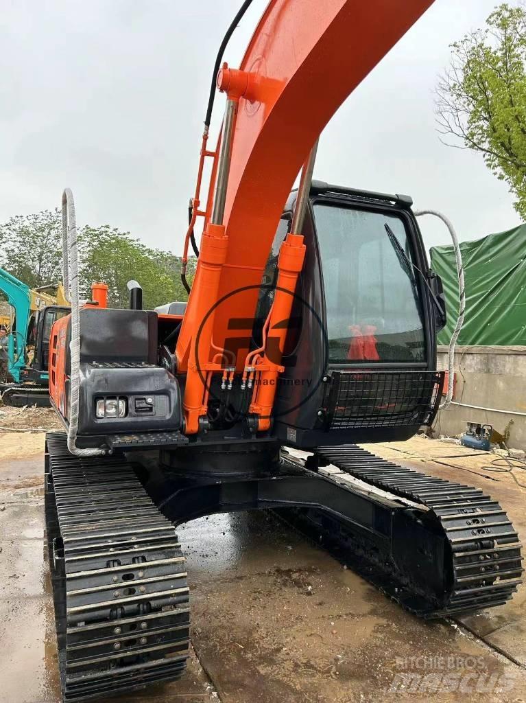 Hitachi ZX 120-6 Közepes (midi) kotrók 7 t - 12 t