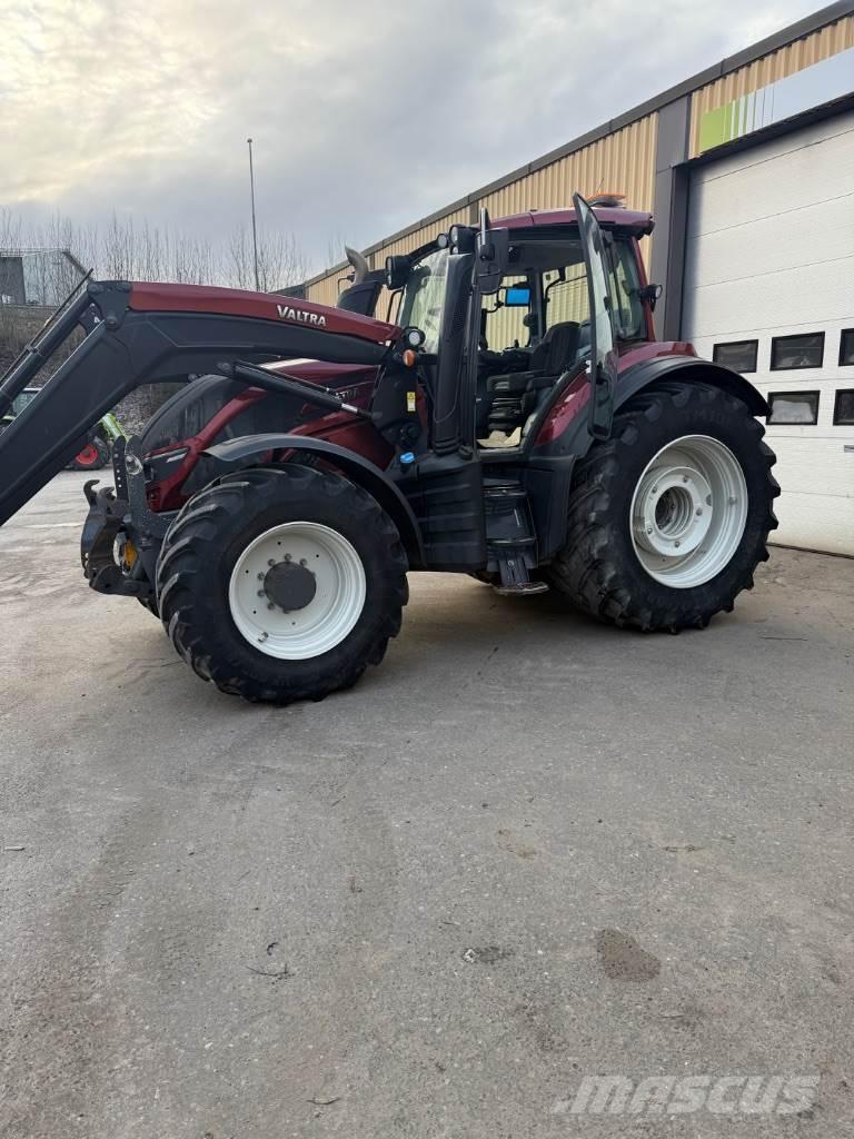Valtra T234 Traktorok